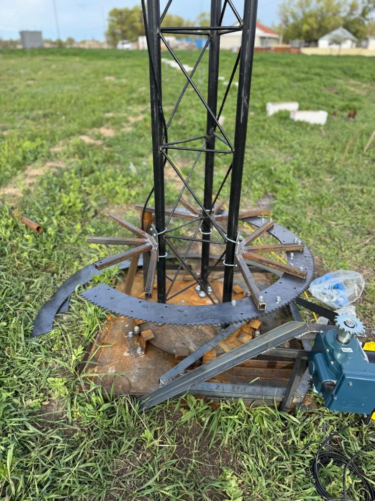 Making a rotator for the rotating tower