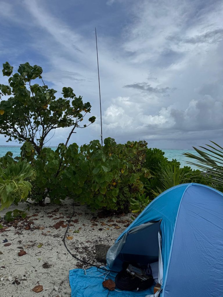QTH - tent - antennas