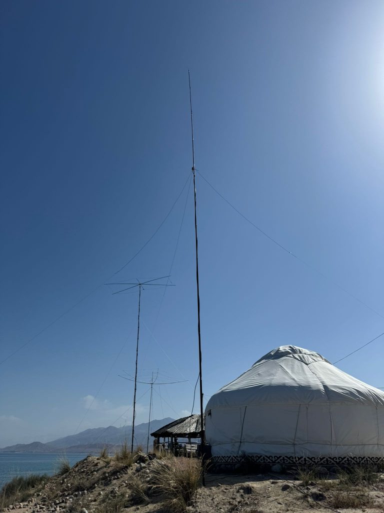 1/4-wave vertical for 20 meters with elevated radials