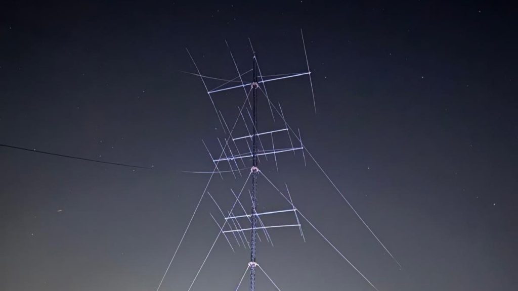 42m rotating tower and yagis